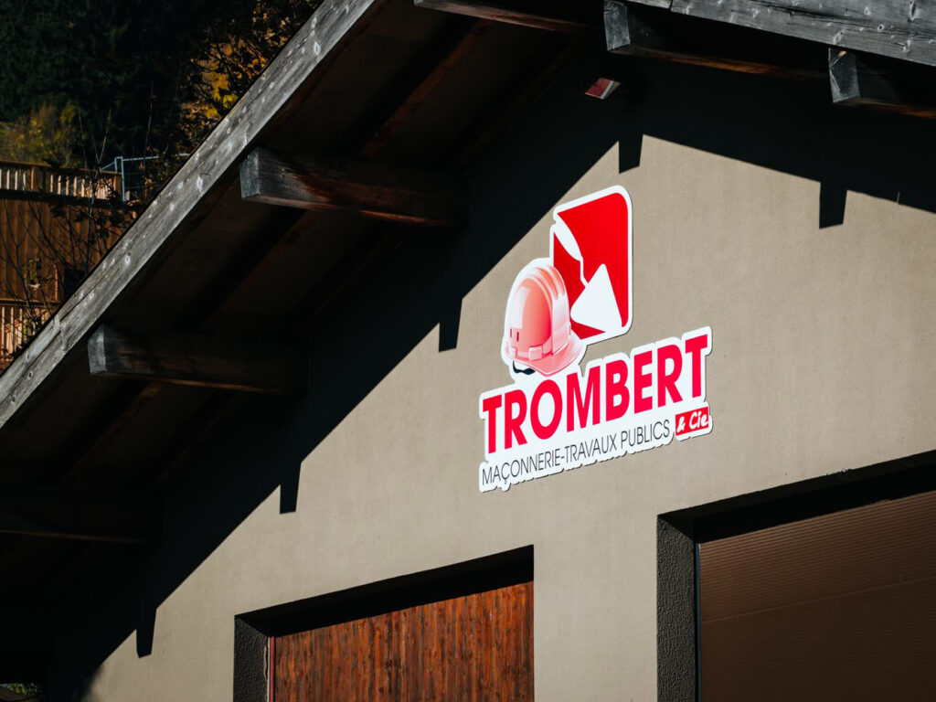 Logo Trombert maçonnerie travaux publics sur façade